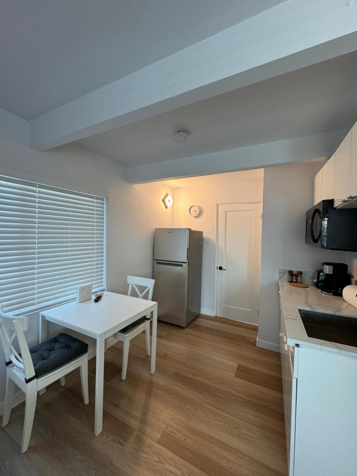Modern Studio Stylish &Cozy Back Unit Лос-Анджелес Экстерьер фото