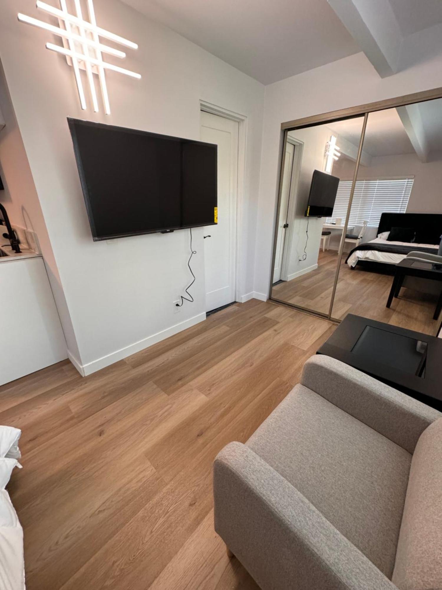 Modern Studio Stylish &Cozy Back Unit Лос-Анджелес Экстерьер фото